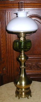 duża mosiężna lampa naftowa z poł. XIX w.