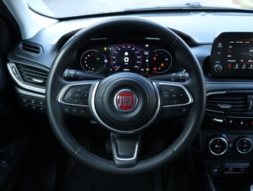 Fiat Tipo II Hatchback Facelifting 1.0 T3 Turbo 100KM 2022 Fiat Tipo 1.0 FireFly, Salon Polska, zdjęcie 16