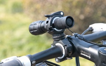 НАДЕЖНЫЙ, РЕГУЛИРУЕМЫЙ держатель для велосипедного фонаря