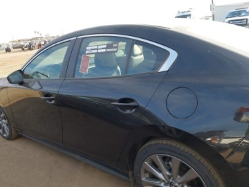 Mazda 3 IV 2024 Mazda 3 2024 MAZDA MAZDA3 2.5 S PREFERRED 2.5 Benzyna 191KM, zdjęcie 4