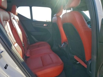 Volvo XC40 Crossover 2.0 T5 247KM 2019 Volvo XC 40 2019 VOLVO XC40 T5 MOMENTUM 2.0 Benzyna 247KM, zdjęcie 10