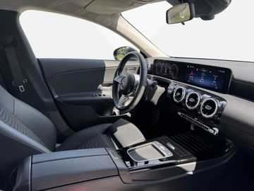 Mercedes CLA C118/X118 Coupe Facelifting 1.3 180 136KM 2024 Mercedes-Benz CLA 1.3 Benzyna 136KM, zdjęcie 12