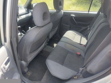 Toyota RAV4 II 2.0 i 16V 150KM 2003 Toyota RAV4 2.0 VVT-i 4x4 150KM 2003r Ładne i zadbane auto!, zdjęcie 10