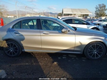 Mercedes Klasa C W205 2019 Mercedes-Benz Klasa C 2019r., c300, od ubezpieczalni 2.0 Benzyna 255KM, zdjęcie 7