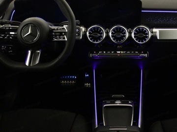 Mercedes GLB SUV 2.0 200d 150KM 2025 MERCEDES-BENZ GLB 200 d 4-Matic AMG Line 2.0 (150KM) 2025, zdjęcie 4