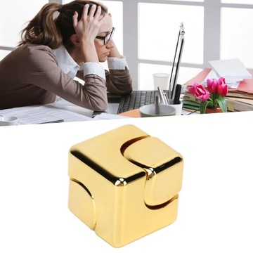 Metalowy kwadratowy żyroskop na palec kostka obrotowa Stress Relief
