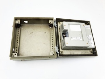 ПАНЕЛЬ PRO-FACE PROFACE 2880011-02 GP377-LG41-24V + МЕТАЛЛИЧЕСКИЙ КОРПУС