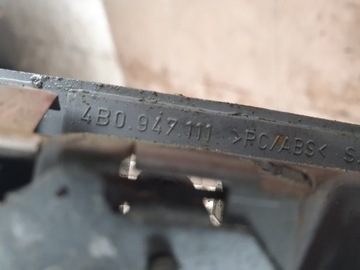 4B0.947.111 4B0947111 LAMPA POLSTROVÁNÍ AUDI A6 C5 97- 2004