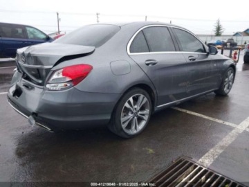 Mercedes Klasa C W205 2018 Mercedes-Benz Klasa C 300 2018 2.0l 2.0 Benzyna 241KM, zdjęcie 5