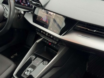 Audi A3 8Y Sportback 1.5 35 TFSI 150KM 2023 Audi A3 Sportback Tempomat , Kamera Cofania , Smartphone Interfejs 1.5, zdjęcie 12