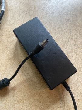 АДАПТЕР ПЕРЕМЕННОГО ТОКА WT0903000 Блок питания 9 В 3 А с кабелем питания