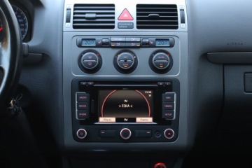Volkswagen Touran II 1.4 TSI 140KM 2010 VW Touran 1.4 TSI, Automat, Navi, Klima, zdjęcie 11