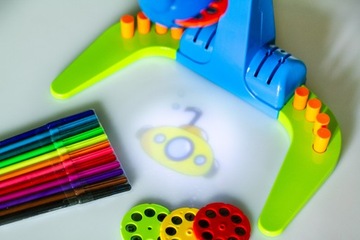 Проектор РИСУНОК ПРОЕКТ, 32 слайда, маркеры