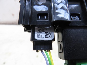 HNÍZDO VSTUP USB AUX PASSAT B8 5G0035222E 5Q0035726E 5Q0035724