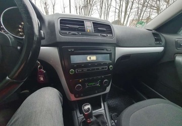 Skoda Yeti Minivan 1.6 CR DPF 105KM 2012 Skoda Yeti Skoda Yeti 2.0 TDI Ambition 1.6 Diesel 105KM, zdjęcie 17