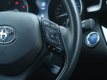 Toyota C-HR I Crossover Facelifting 1.8 Hybrid 122KM 2022 Toyota C-HR 1.8 Hybrid, Serwis ASO, Automat, zdjęcie 18