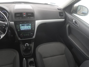 Skoda Yeti Minivan 1.2 TSI 105KM 2011 Skoda Yeti 1.2 TSI, Salon Polska, Klima, zdjęcie 7