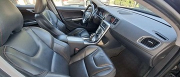 Volvo V60 I Kombi Facelifting 2.0 D4 DRIVE-E 181KM 2014 Volvo V60 Volvo V60 D4 Geartronic Ocean Race 2.0 Diesel 181KM, zdjęcie 39