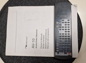 Мощный Hi-End усилитель Nakamichi AV-10, самый высокий в серии