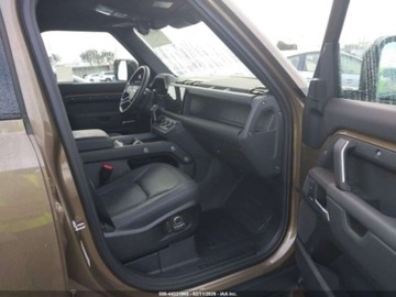 Land Rover Defender IV (L663) 2025 Land Rover Defender 130 P300 S 2025 3.0 Benzyna 296KM, zdjęcie 9