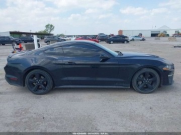 Ford Mustang VI Fastback Facelifting 5.0 Ti-VCT 450KM 2022 Ford Mustang GT Premium Fastback, 2022r., 5.0L 5.0 Benzyna 450KM, zdjęcie 4