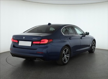BMW Seria 5 G30-G31 2021 BMW 5 530e xDrive, Salon Polska, Serwis ASO, 4X4, zdjęcie 4