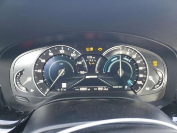 BMW Seria 5 G30-G31 2019 BMW Seria 5 530E 2019 2.0l 2.0 Hybryda 248KM, zdjęcie 9