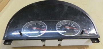 FORD MONDEO MK3 1.8 16V 125KM 2000R PŘÍSTROJOVÁ DESKA BUDÍKY
