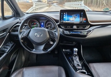 Toyota C-HR I Crossover 1.8 Hybrid 122KM 2017 Toyota C-HR 1,8 Hybrid Prestige Skora Kamera Navi 1.8 Hybryda 122KM, zdjęcie 34