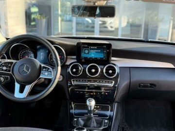 Mercedes Klasa C W205 Kabriolet Facelifting 1.6 200d 160KM 2019 Mercedes-Benz Klasa C 200 d ManualLedParktronicSalon PL 1.6 Diesel 160KM, zdjęcie 10