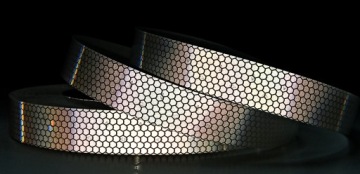 СВЕТООТРАЖАЮЩАЯ ЛЕНТА ДОПОЛНИТЕЛЬНАЯ НАКЛЕЙКА БЕЛАЯ 2,5 см