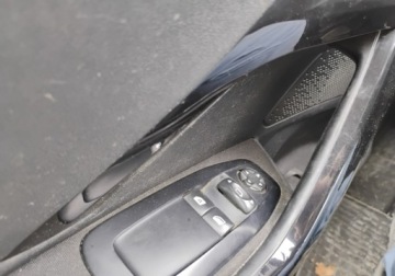 Peugeot 208 I 2014 Peugeot 208 2014r, 1.6 HDi. Uszkodzony lewy przod. Jezdzi 1.6 Diesel 90KM, zdjęcie 9