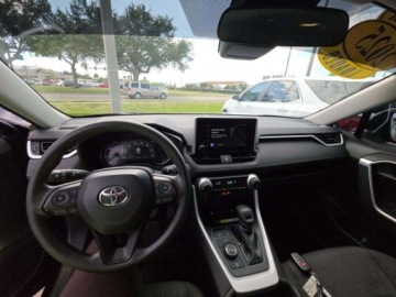 Toyota RAV4 V SUV Facelifting 2.5 Hybrid Dynamic Force 222KM 2025 Toyota RAV4 2025 Toyota RAV4 Hybrid XLE 2.5 Hybryda 222KM, zdjęcie 8