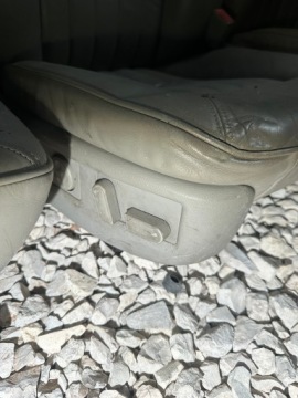 Sėdynės, pilka oda, A8 D2 Lift Audi, šildomos – nuotrauka 8