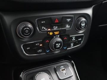 Jeep Compass II SUV 1.4 Multiair 170KM 2018 Jeep Compass 1.4 MultiAir, Salon Polska, zdjęcie 16