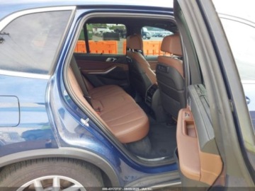 BMW X5 G05 2022 BMW X5 Phev xDrive45E 2022 3.0l 3.0 Hybryda 282KM, zdjęcie 12