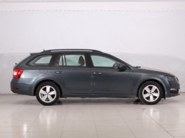 Skoda Octavia III Kombi Facelifting 1.5 TSI ACT 150KM 2019 Skoda Octavia 1.5 TSI, Salon Polska, zdjęcie 5