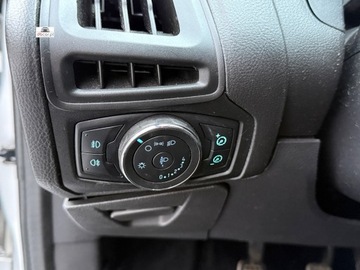 Ford Focus III Kombi 1.6 Duratorq TDCi DPF 115KM 2011 Ford Focus 1.6 TDCI 115KM, klimatyzacja, nowe hamulce, 4x el. szyby, bluet, zdjęcie 24