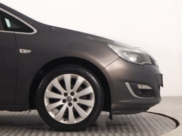 Opel Astra J Sports Tourer Facelifting 1.4 Turbo ECOTEC 120KM 2012 Opel Astra 1.4 T, Salon Polska, Skóra, Klima, zdjęcie 13
