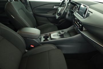 Nissan Qashqai III Crossover 1.3 DIG-T MHEV 158KM 2022 Nissan Qashqai 1.3 DIG-T MHEV, Salon Polska, zdjęcie 6