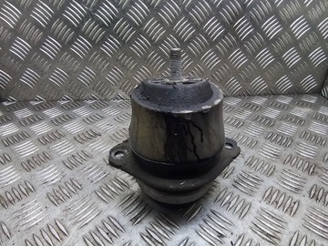 7L8199131A AUDI ULOŽENÍ MOTORU PRAVÁ