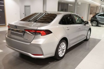 Toyota Corolla XII Sedan 1.8 Hybrid 122KM 2022 Toyota Corolla 1.8 Hybrid Comfort Gwarancja 1.8 Hybryda 122KM, zdjęcie 12