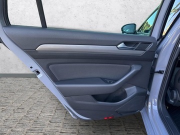 Volkswagen Passat B8 Variant Facelifting 2.0 TDI SCR 150KM 2022 Volkswagen Passat B8 2.0 TDI EVO Essence 2.0 TDI 1, zdjęcie 36