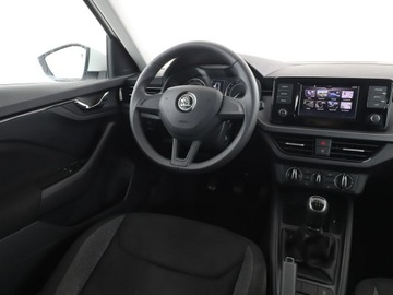 Skoda Kamiq Crossover 1.0 TSI 95KM 2019 Škoda Kamiq Skoda Kamiq klima czujniki parkowania, zdjęcie 15