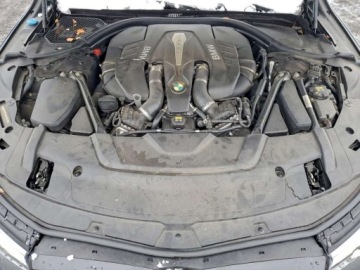 BMW Seria 7 G11-G12 2017 BMW Seria 7 2017 BMW 750 XI 4.4 Benzyna 523KM, zdjęcie 10