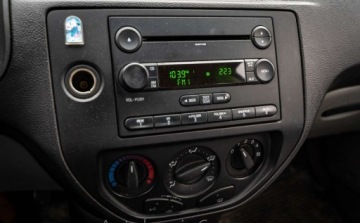 Ford Focus II Sedan 2.0 Duratec 145KM 2007 Ford Focus Ford Focus Mk2 2.0 Automat 145KM 2.0 BenzynaLPG 145KM, zdjęcie 15