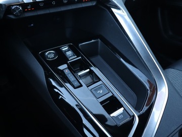 Peugeot 3008 II Crossover Facelifting  1.2 PureTech 130KM 2024 Peugeot 3008 1.2 PureTech, Salon Polska, zdjęcie 12