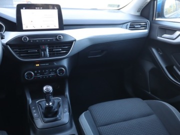 Ford Focus III Hatchback 5d facelifting 1.0 EcoBoost 125KM 2018 Ford Focus 1.0 EcoBoost, Salon Polska, Serwis ASO, zdjęcie 7