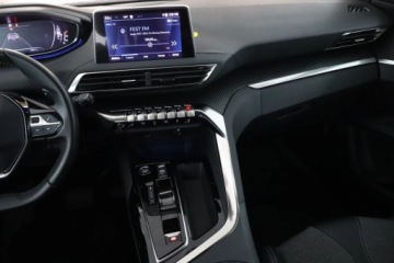 Peugeot 3008 II Crossover Facelifting  1.2 PureTech 130KM 2023 Peugeot 3008 1.2 PureTech, Salon Polska, zdjęcie 7