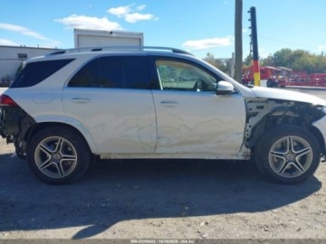 Mercedes GLE V167 2023 Mercedes-Benz GLE 2023 r., 2,0L GLE 450 4MATIC 2.0 Benzyna 352KM, zdjęcie 15